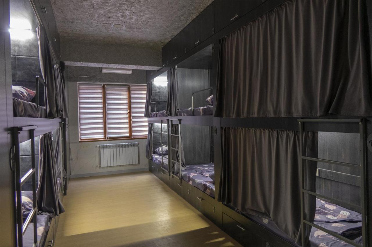 Midcity Hostel Yerevan Exterior photo